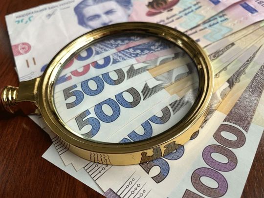 На українців чекає тотальний контроль? Уряд подав нові законопроєкти щодо продажів в Інтернеті