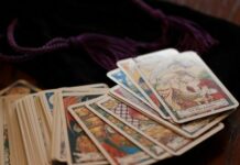 Тельцям — гармонія в родині, Рибам — рух назустріч почуттям: таро-прогноз на 23 жовтня