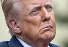 Трамп допускает возможность баллотироваться на третий срок