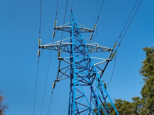 У Києві та низці областей запроваджено аварійні відключення електрики