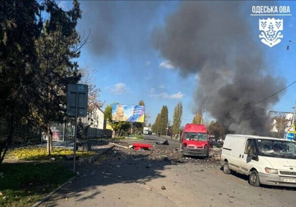 В Черноморске утром дроны-камикадзе ударили по местному рынку: есть погибшие и раненые