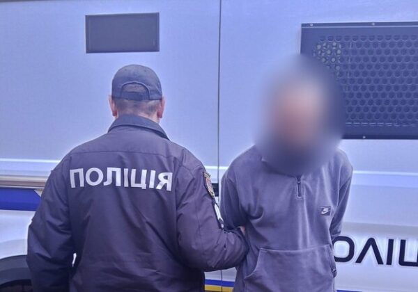 Насиловал маленькую племянницу и снимал насилие на видео: в Одессе задержали педофила Насиловал маленькую племянницу и снимал насилие на видео: в Одессе задержали педофила