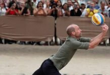 Принц Вільям в Бразилії зіграв на пляжі в волейбол і зустрівся з поп-принцесою