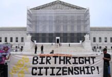 Верховный суд США рассмотрит дело о гражданстве по праву рождения