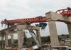 Крушение крана в Таиланде унесло жизни десятков пассажиров поезда
