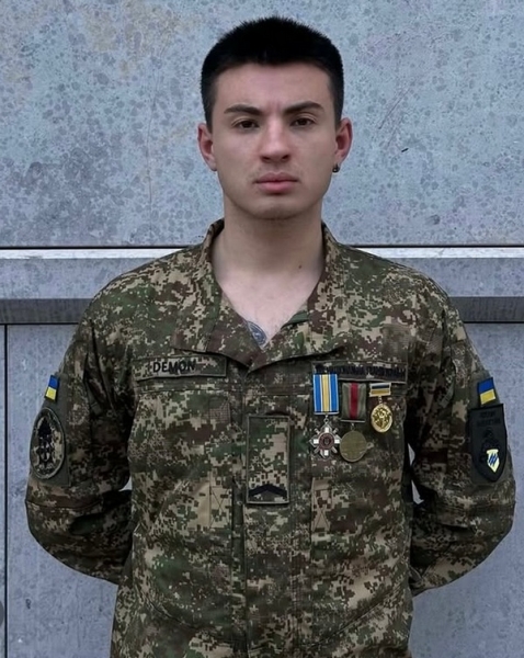 «Заявити в полоні, що ти гей, — це самогубство»: захисник «Азовсталі», активіст ЛГБТІК+спільноти Олександр Деменко про випробування під час повномасштабної війни