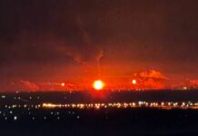 Волгоград атакували невідомі дрони: горить один із найбільших НПЗ росії (фото)