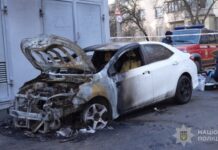 Поджег Toyota за деньги — в Одессе задержали юношу, выполнявшего задание «куратора»