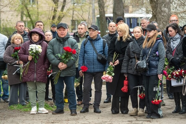 Двухлетняя девочка и пограничницы: что известно о жертвах обстрела Одессы 6 апреля Двухлетняя девочка и пограничницы: что известно о жертвах обстрела Одессы 6 апреля