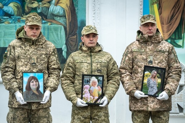 Двухлетняя девочка и пограничницы: что известно о жертвах обстрела Одессы 6 апреля Двухлетняя девочка и пограничницы: что известно о жертвах обстрела Одессы 6 апреля