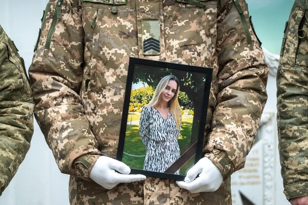 Двухлетняя девочка и пограничницы: что известно о жертвах обстрела Одессы 6 апреля Двухлетняя девочка и пограничницы: что известно о жертвах обстрела Одессы 6 апреля