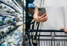 В Украине запустили систему проверки продуктов через QR-код: что изменится для потребителей и бизнеса