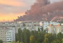 «Привіт» від ЗСУ: вночі в Ростовській області горіла нафтобаза, а в Саратові — один із найстаріших НПЗ росії (фото, відео)